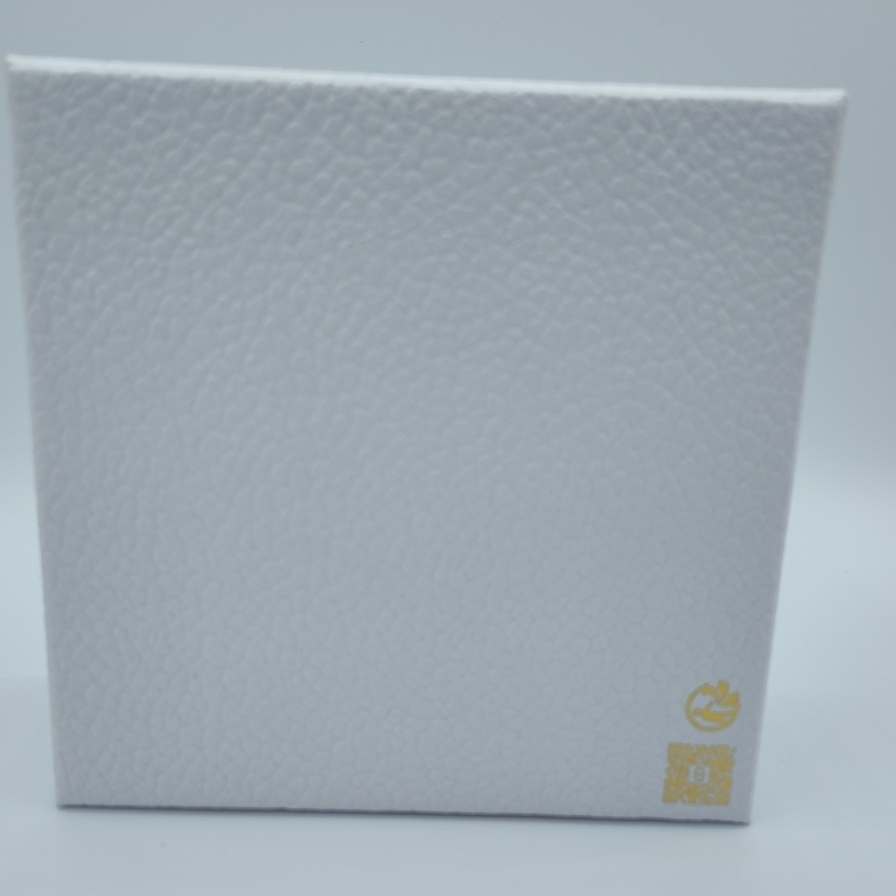 Dior Textured White Gift Box & Card Gold Logo 5x5 Hard Box Case Packaging NWOT - Picture 10 of 15